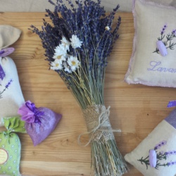 Bí quyết để bảo quản hoa Lavender khô luôn thơm mới