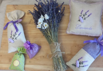 Bí quyết để bảo quản hoa Lavender khô luôn thơm mới