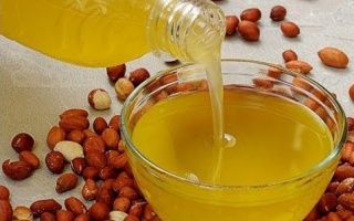 Cách Phân Biệt Dầu Phộng Thật Đơn Giản Tại Nhà