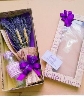 Hộp hoa lavender cao cấp kèm lọ và thiệp